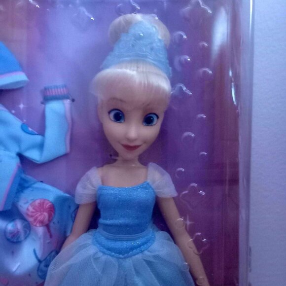 Disney Princess Comfy Squad Cinderella Doll New In Box - Rough Box - Picture 1 of 8